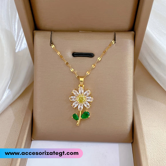 Cadena de Acero Dorado con Dije de Girasol [AC302]