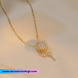 Cadena de Acero Dorado con Dije de Girasol Giratorio [AC307]