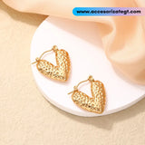 Aretes de Corazón con Acabado Martillado [AR1673]