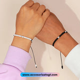 Pulseras  con Cuentas en Blanco y Negro y Dijes de Corazón [JP763]