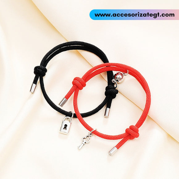 Set de Pulseras Magnéticas con Llave y Candado, Rojo y Negro [JP457]