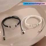 Set de Pulseras Tejidas con Dijes de Corazones, Blanco y Negro [JP631]